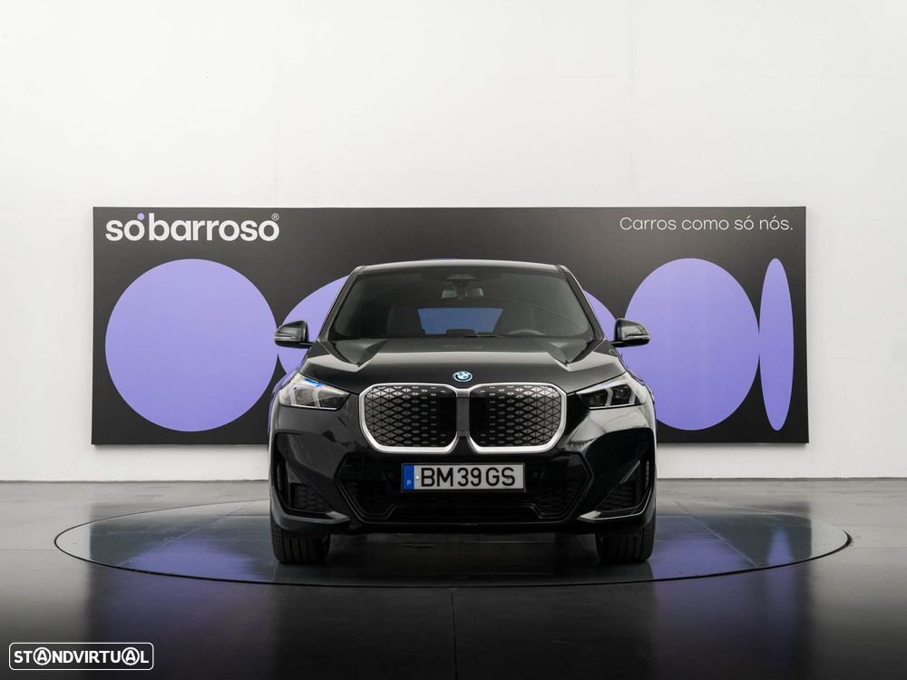 BMW iX1 eDrive20 Pack Desportivo M - 8