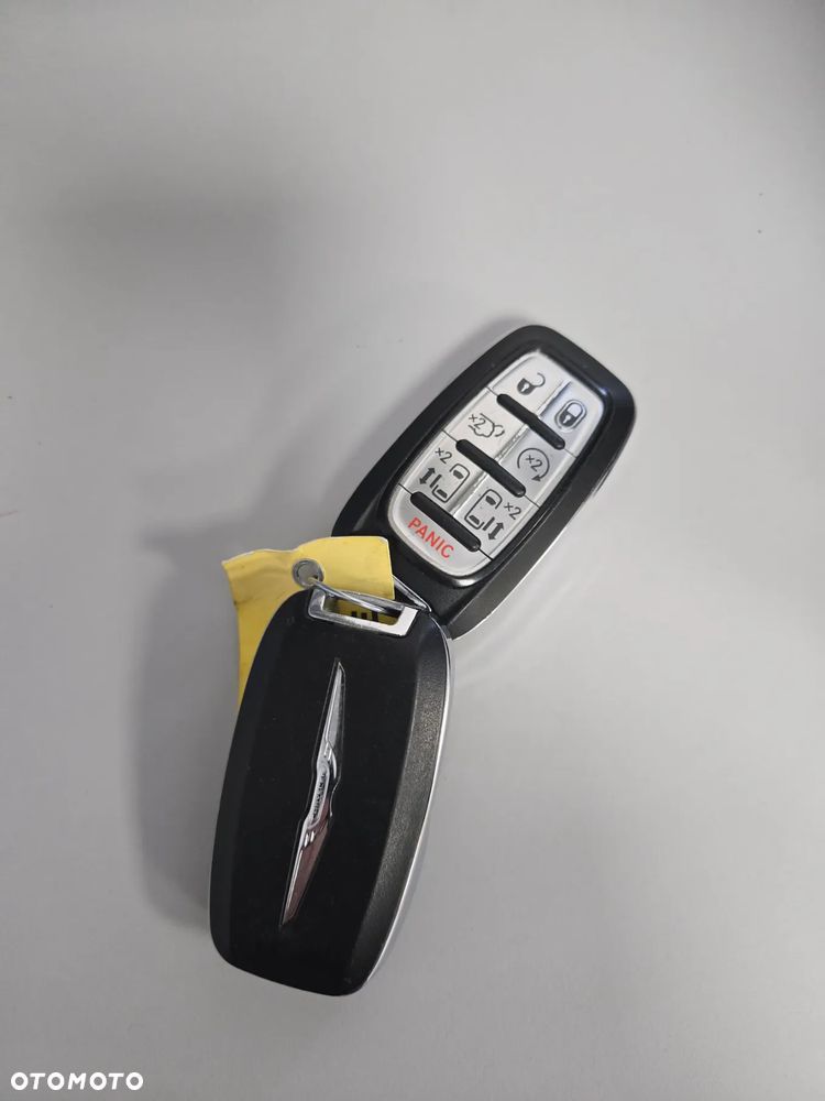 Chrysler Pacifica - 33