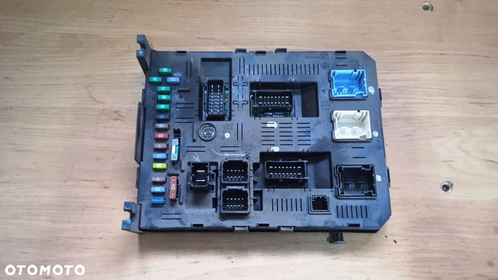 Moduł BSI Citroen C5 21676031 28117434 281171710B - 1