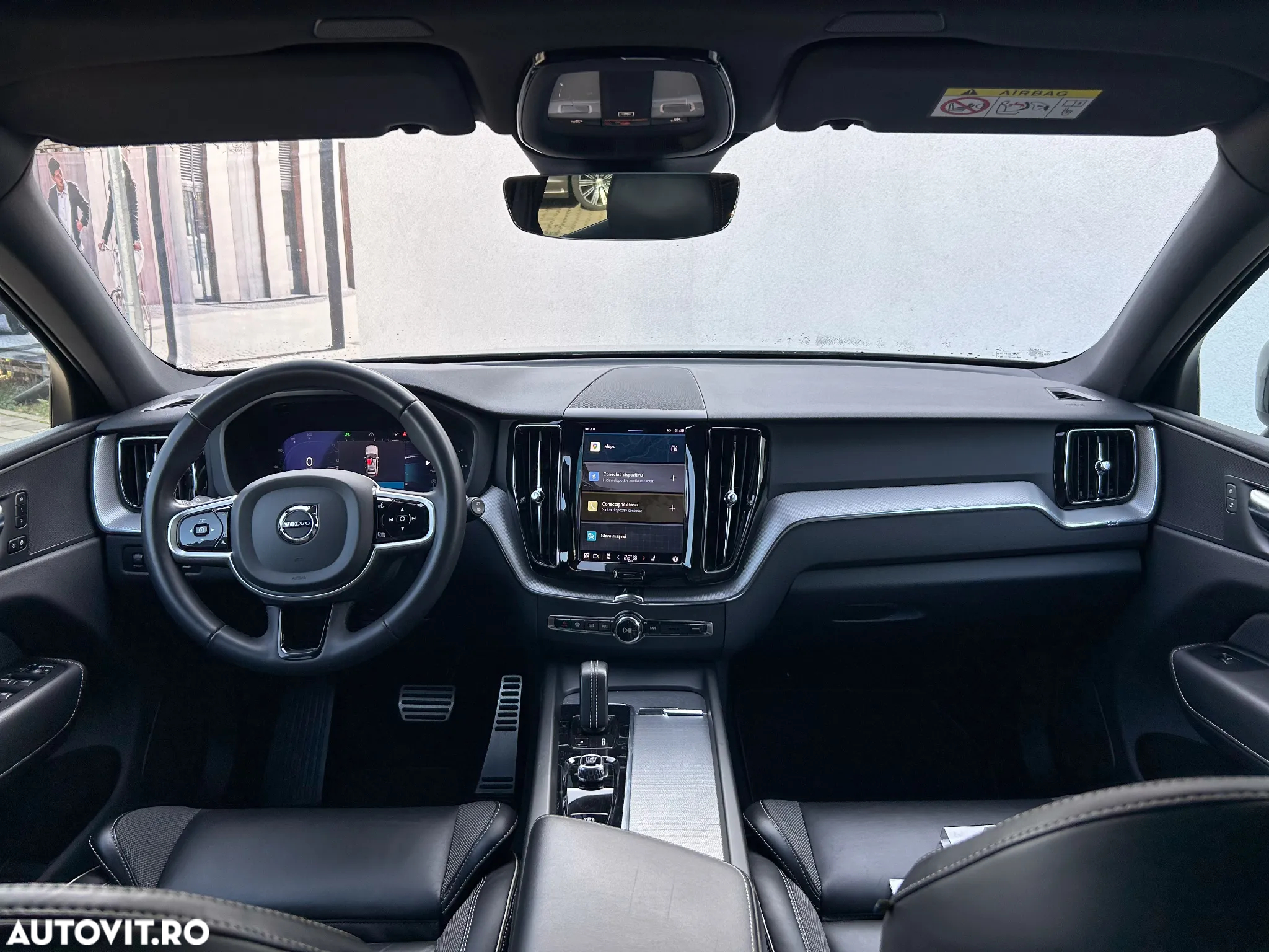 Volvo XC 60 B4 MHEV AT8 AWD R-Design - 16