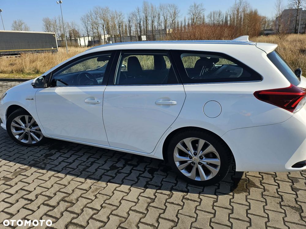 Toyota Auris - 11