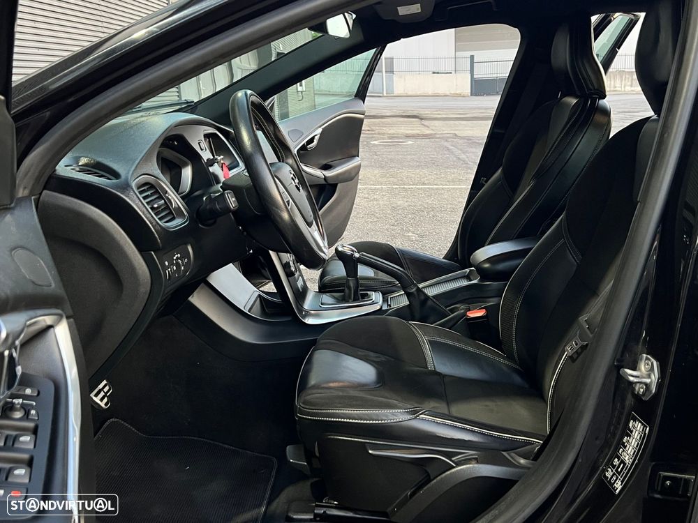 Volvo V40 2.0 D2 R-Design - 16
