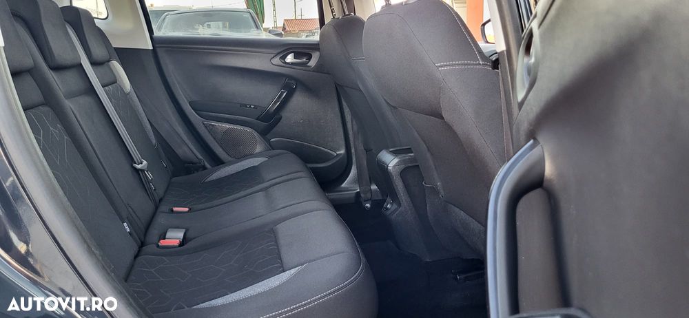 Peugeot 2008 1.2 VTi Access - 23