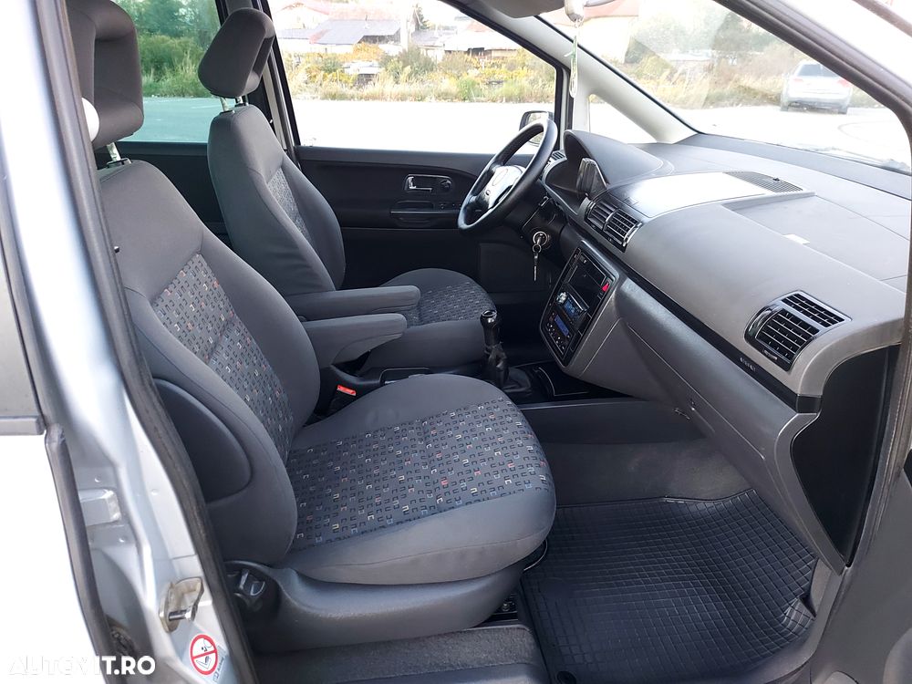 Volkswagen Sharan - 12