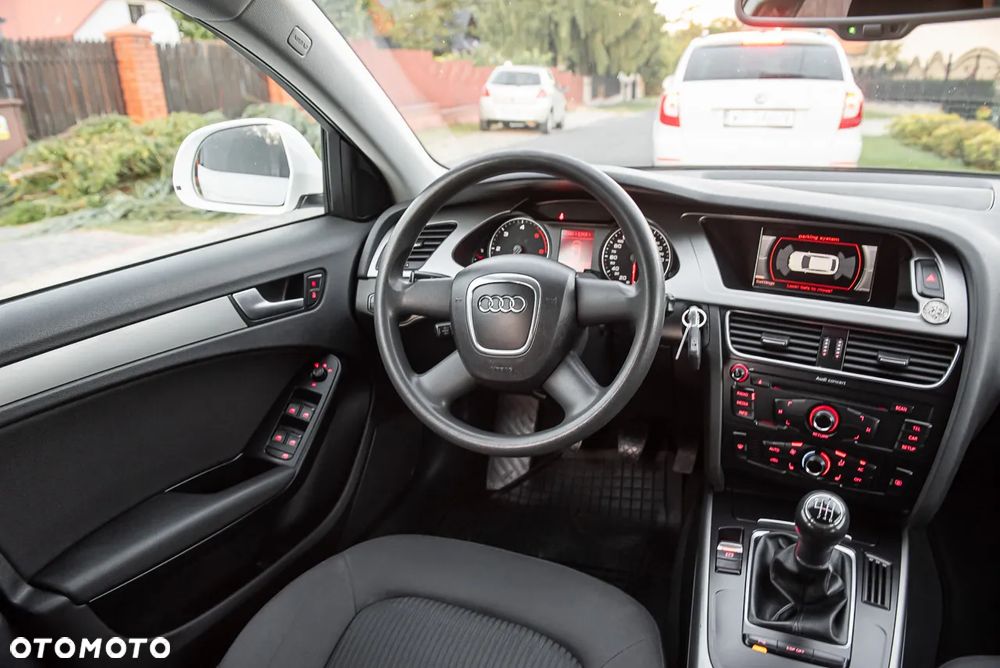 Audi A4 Avant 2.0 TDI - 26