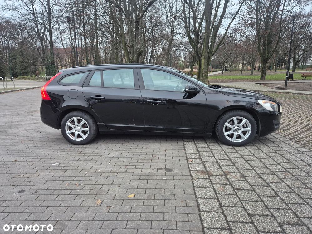Volvo V60 DRIVe - 30