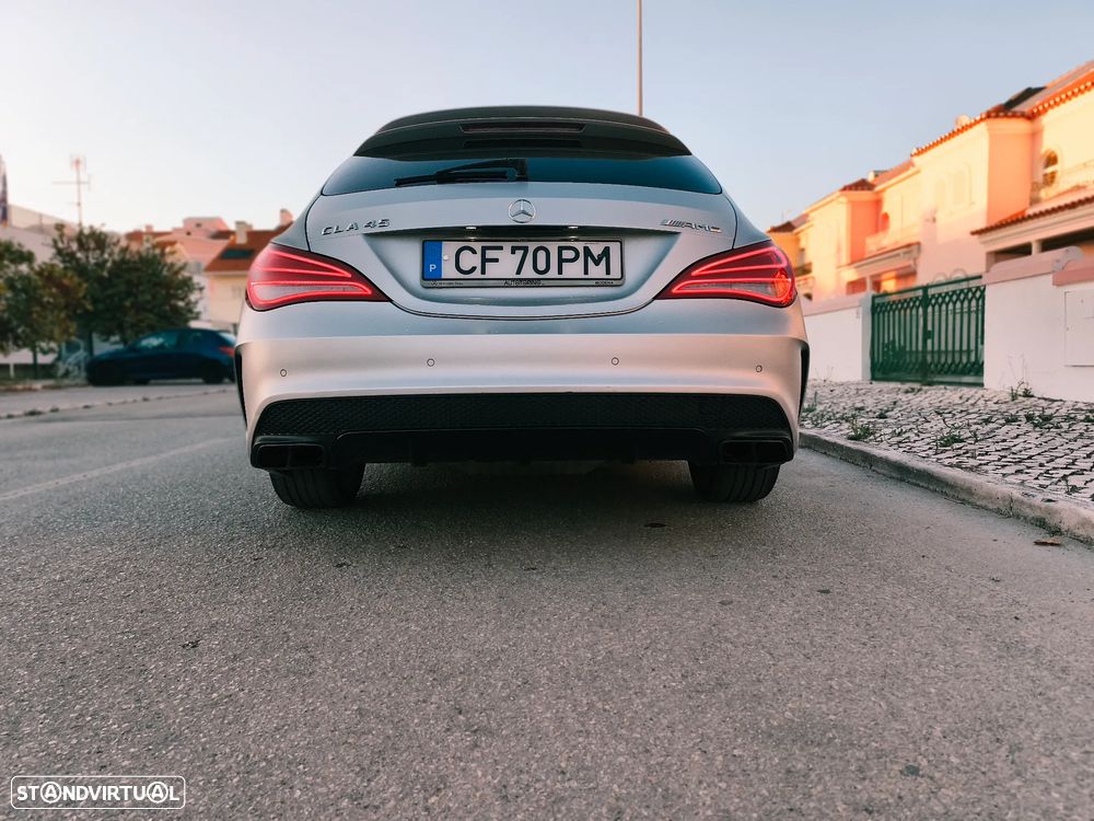 Mercedes-Benz CLA 45 AMG 4Matic 7G-DCT - 23