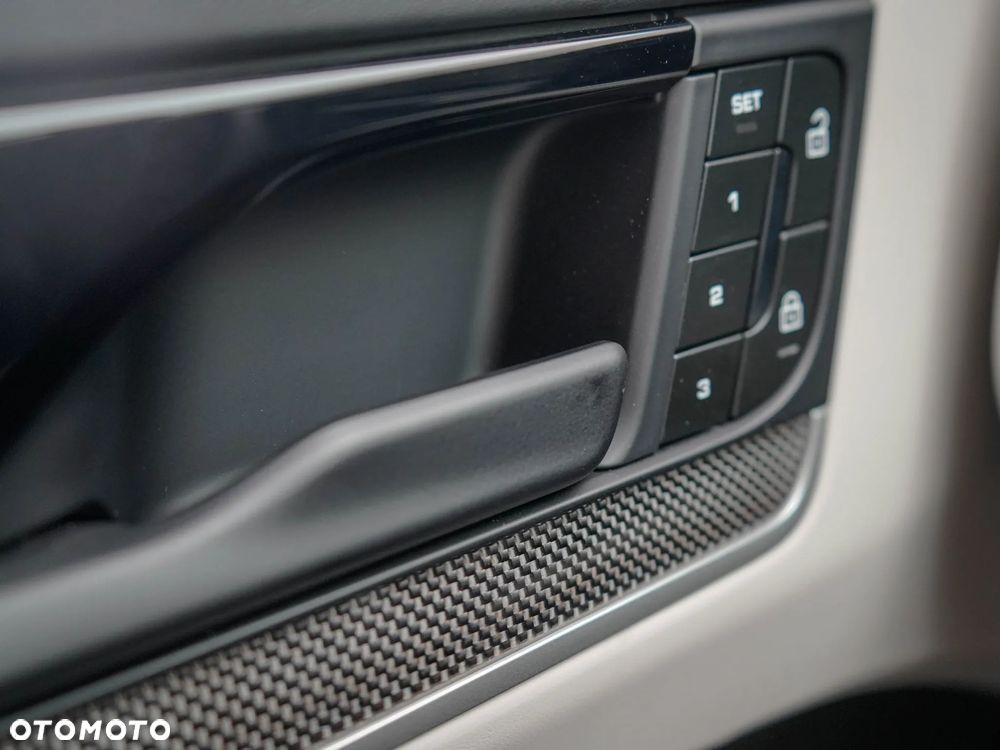 Porsche Cayenne Turbo S E-Hybrid - 16