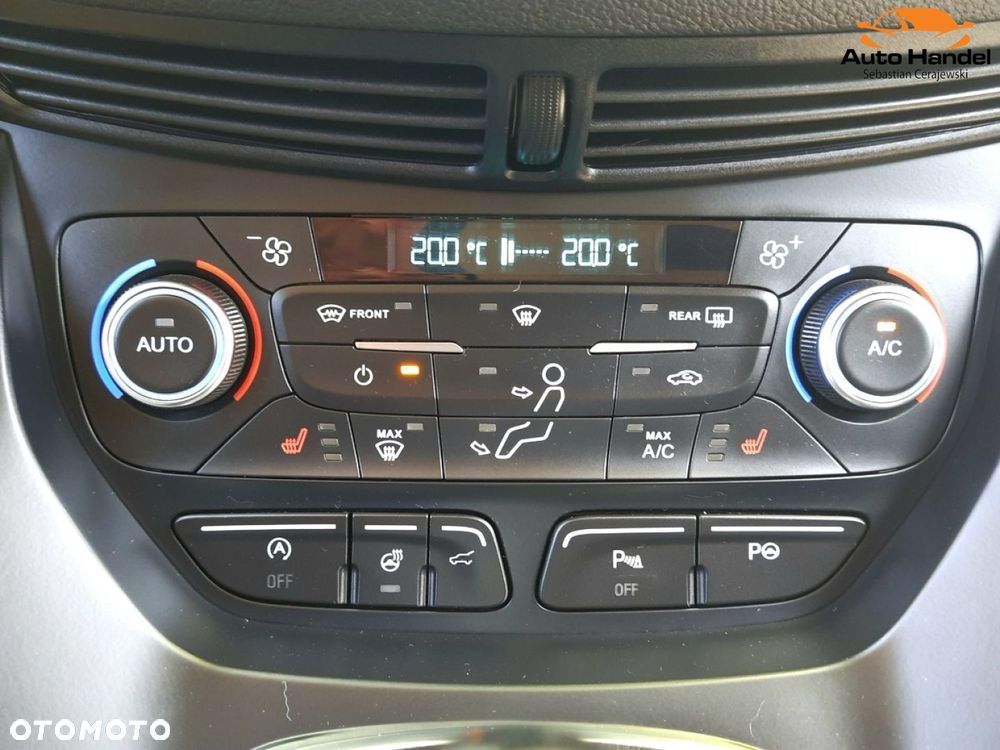 Ford Kuga 1.5 EcoBoost 2x4 Titanium - 39