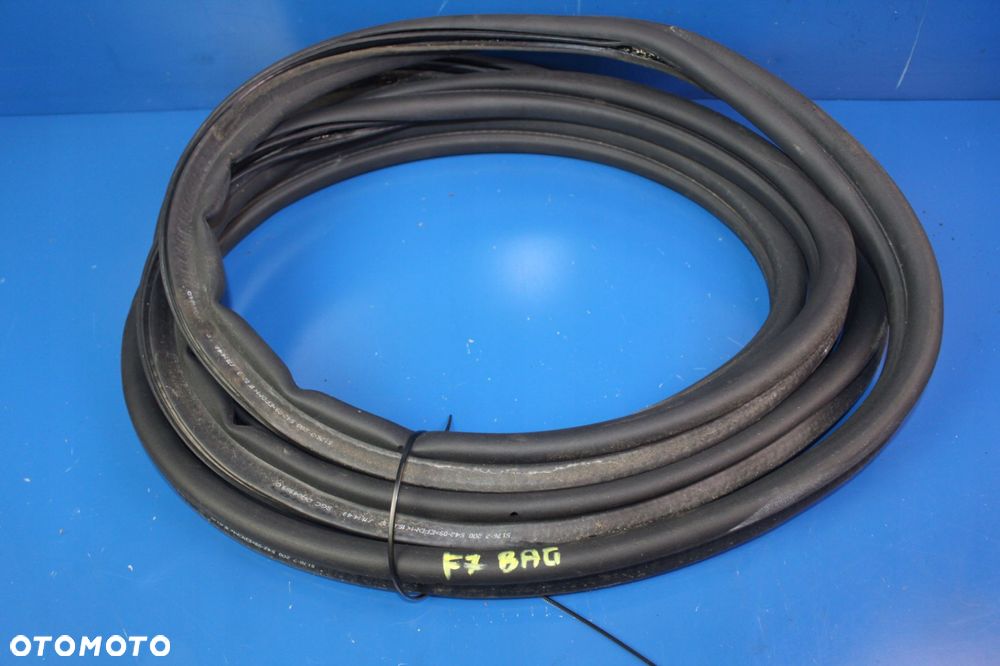 BMW 5 GT F07 USZCZELKA KLAPY BAGAŻNIKA - 1