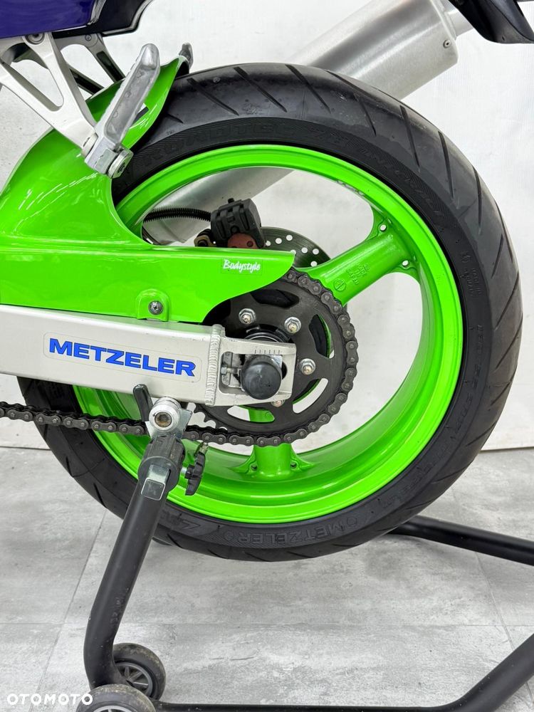 Kawasaki ZXR - 29