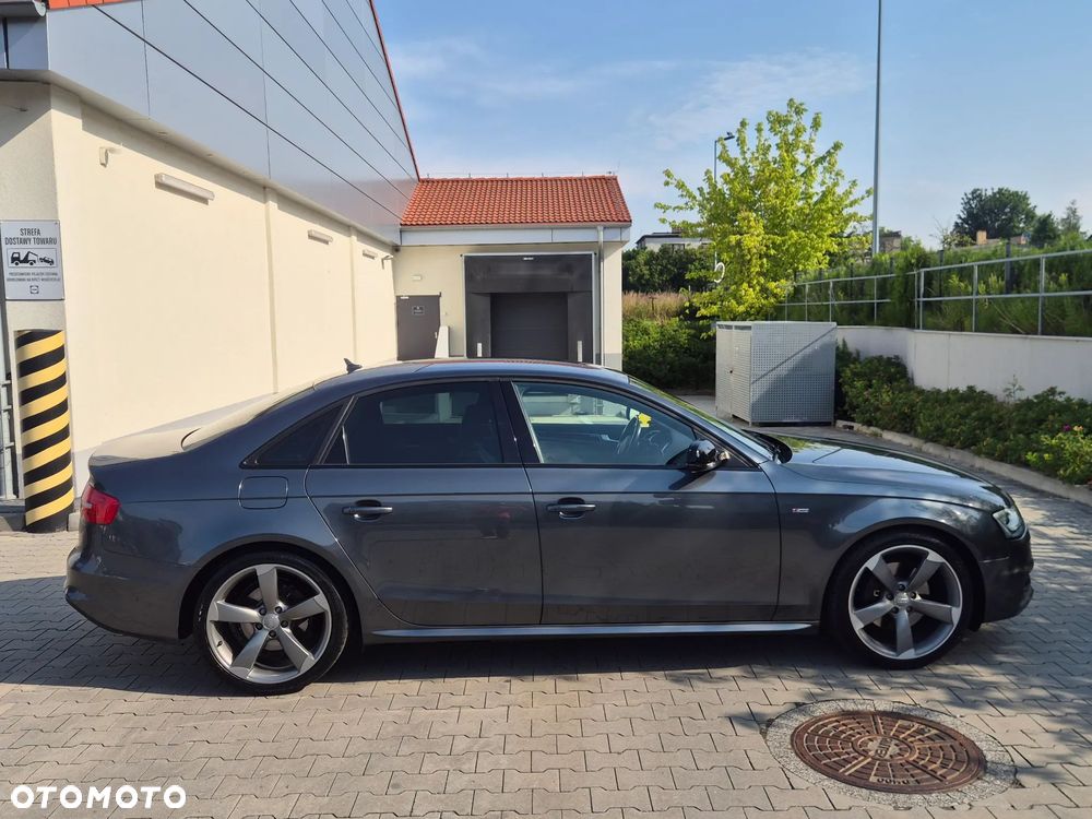 Audi A4 Limousine 2.0 TFSI quattro S tronic S line Sportpaket - 5
