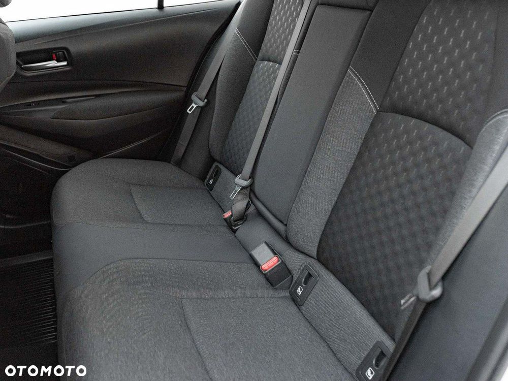 Toyota Corolla - 24