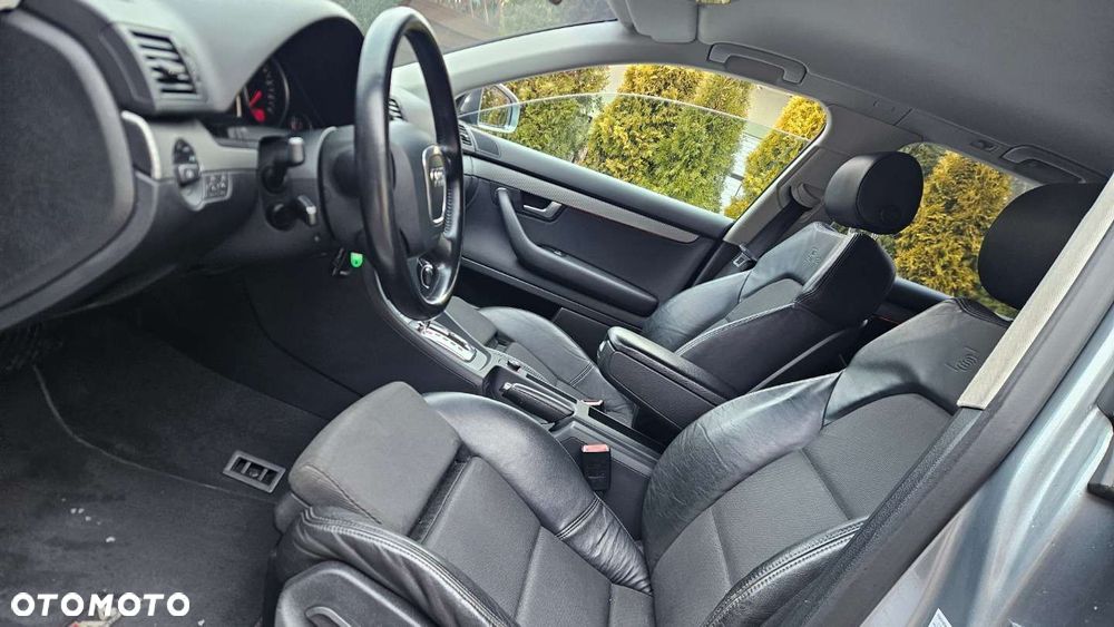 Audi A4 Avant 2.0T FSI Multitronic - 13