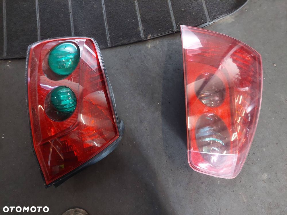 KLAPA BAGAŻNIKA + LAMPY PEUGEOT 407 I SEDAN EZRC ID: 238971 - 2