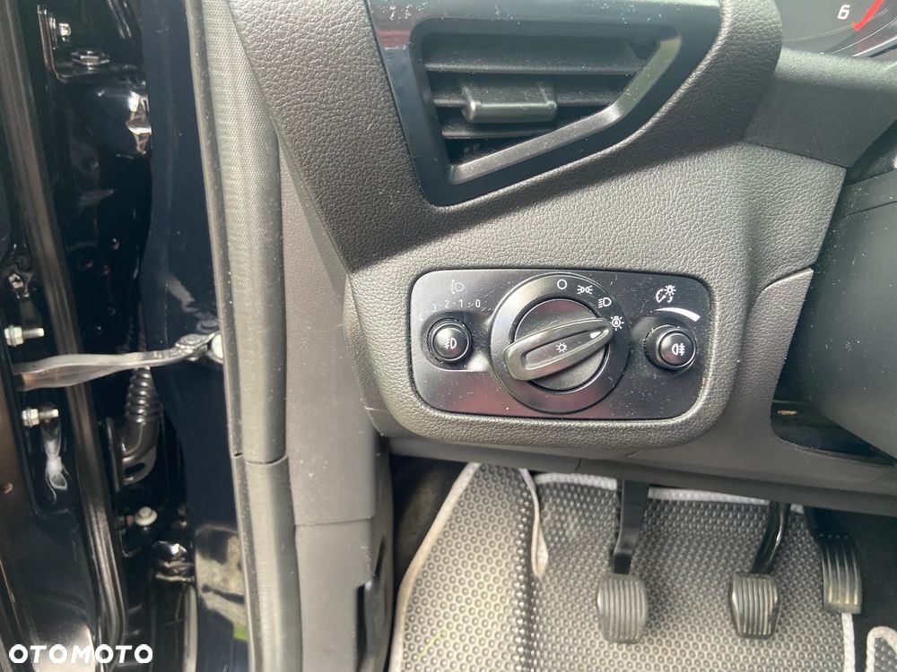 Ford Kuga - 27