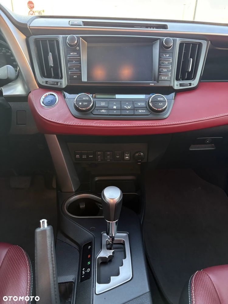 Toyota RAV4 - 18