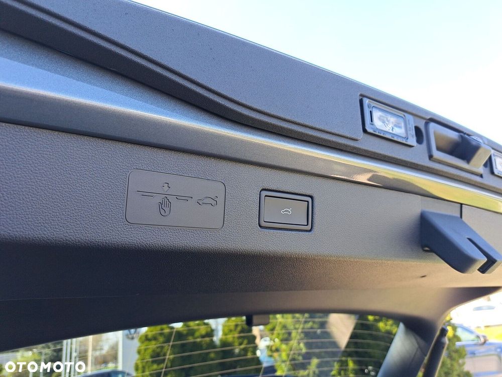 Volkswagen T-Roc - 21