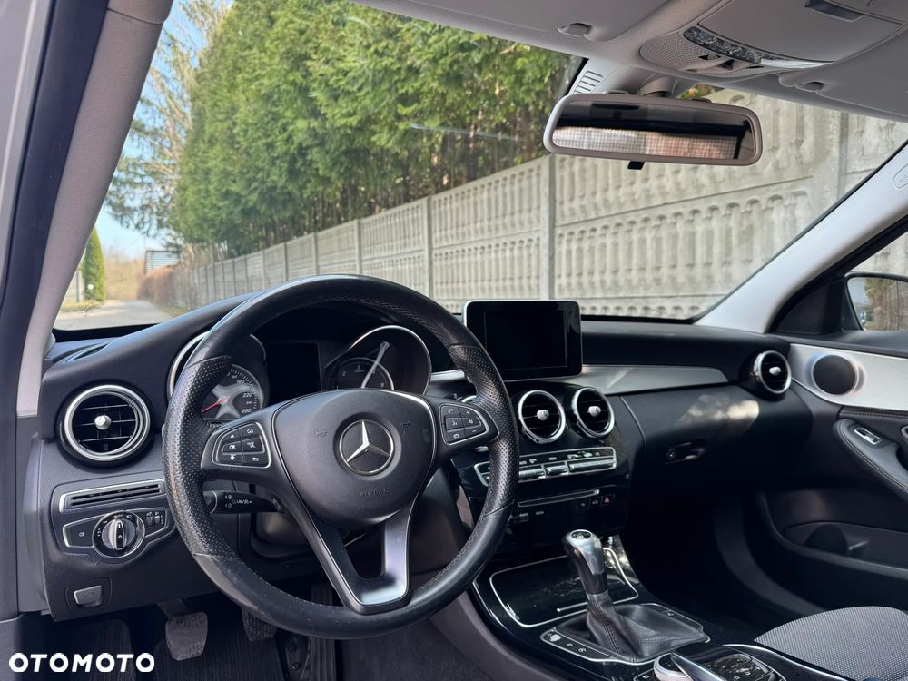 Mercedes-Benz Klasa C - 32