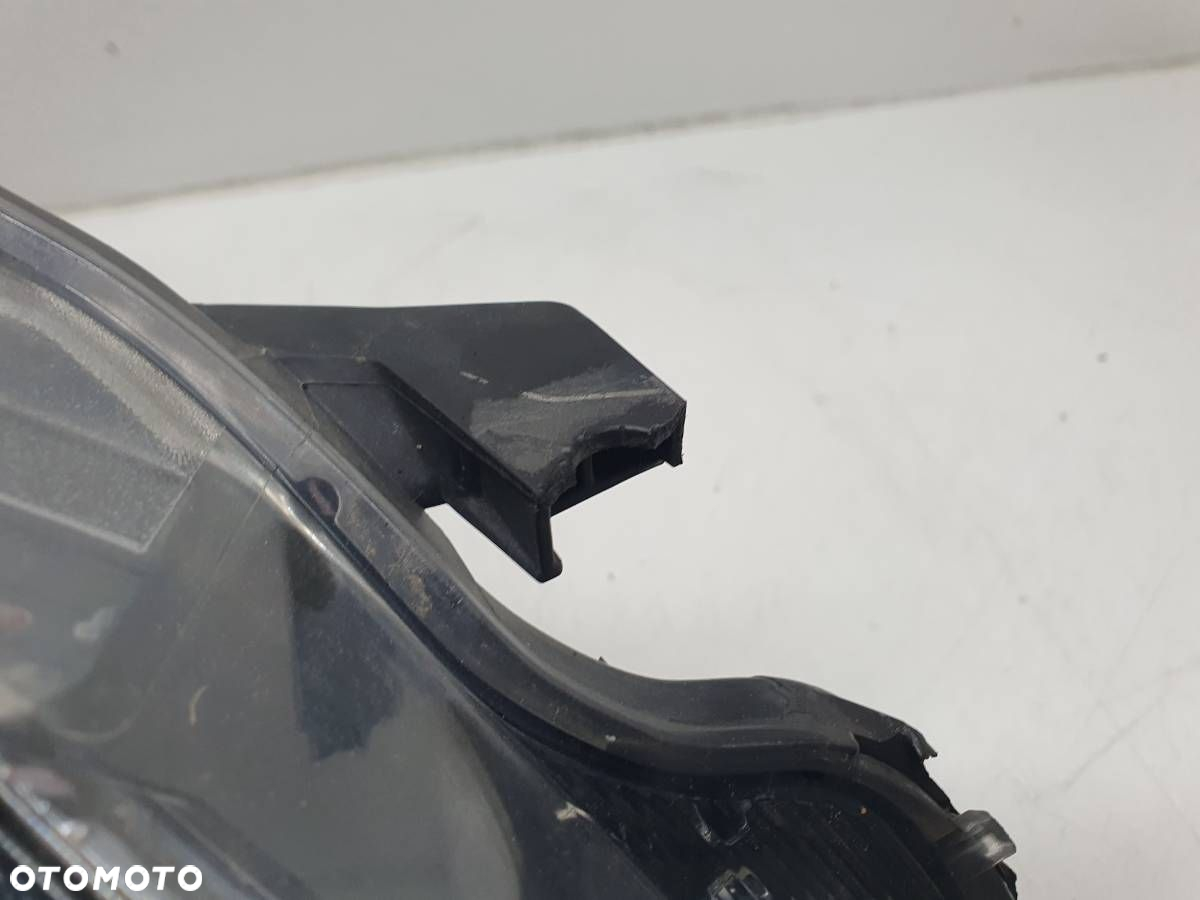 LAMPA PRZÓD PRAWA TOYOTA YARIS III SOCZEWKA EUROPA USZKODZONA - 6
