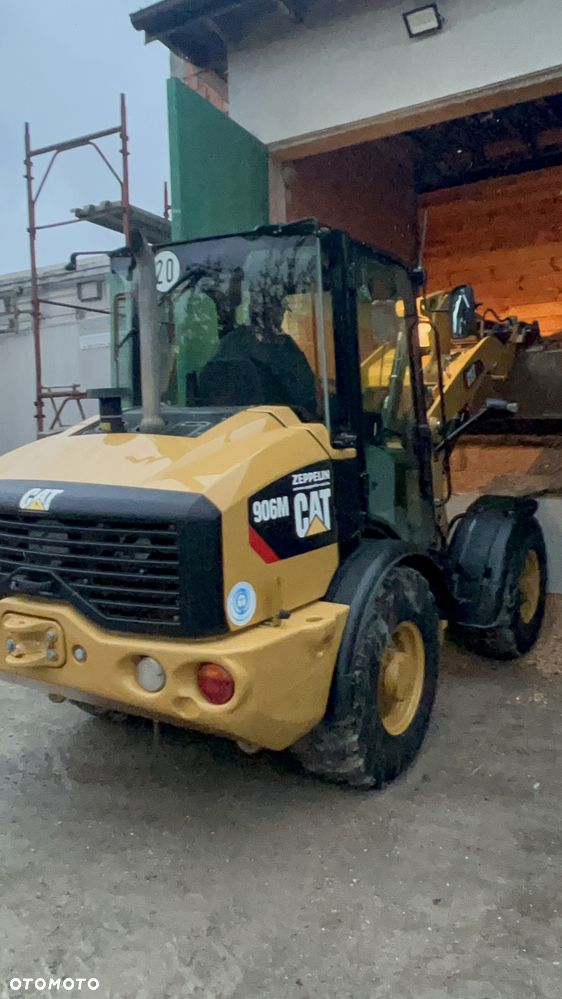 Caterpillar Ładowarka łamana 906M Cat łyżka widły 907 908 5 6 ton SZYBKOZŁĄCZE HYDRAULICZNE dodatkowe linie ZAMIATARKA za dopłatą - 12