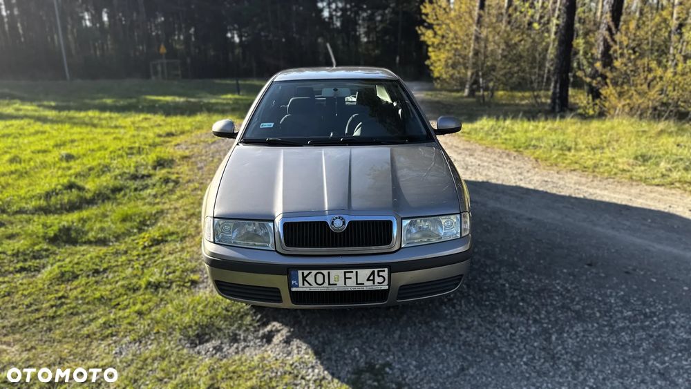 Skoda Octavia 1.6 Tour - 2