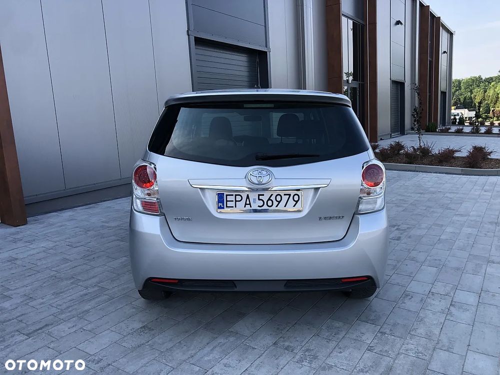 Toyota Verso 1.6 D-4D 5-Sitzer Start/Stop Executive - 4