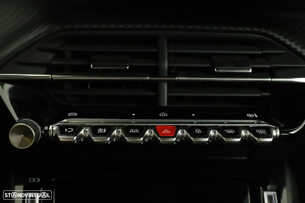 Peugeot 2008 1.2 PureTech Allure EAT8 - 13