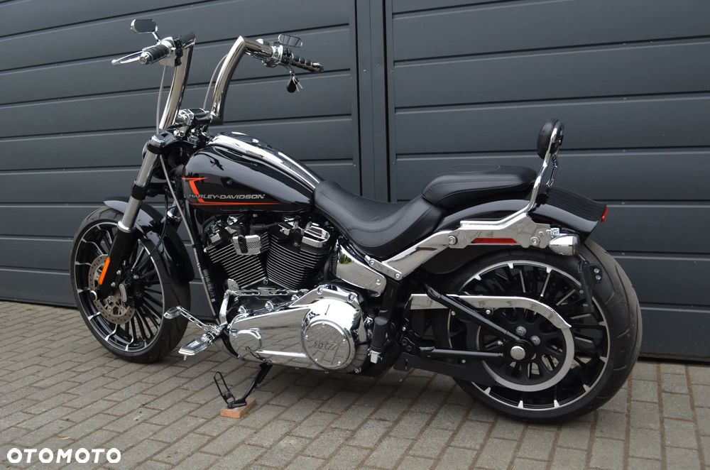 Harley-Davidson FXSB Breakout - 4