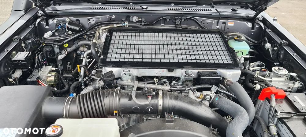 Toyota Land Cruiser - 7
