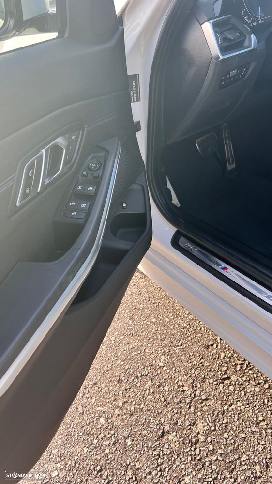 BMW 330 e Touring Pack Desportivo M Pro Auto - 19