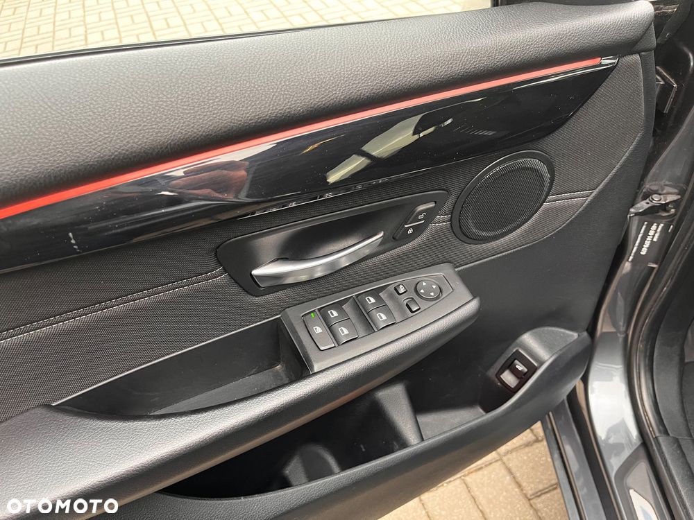 BMW Seria 2 218d Gran Tourer Sport Line - 12