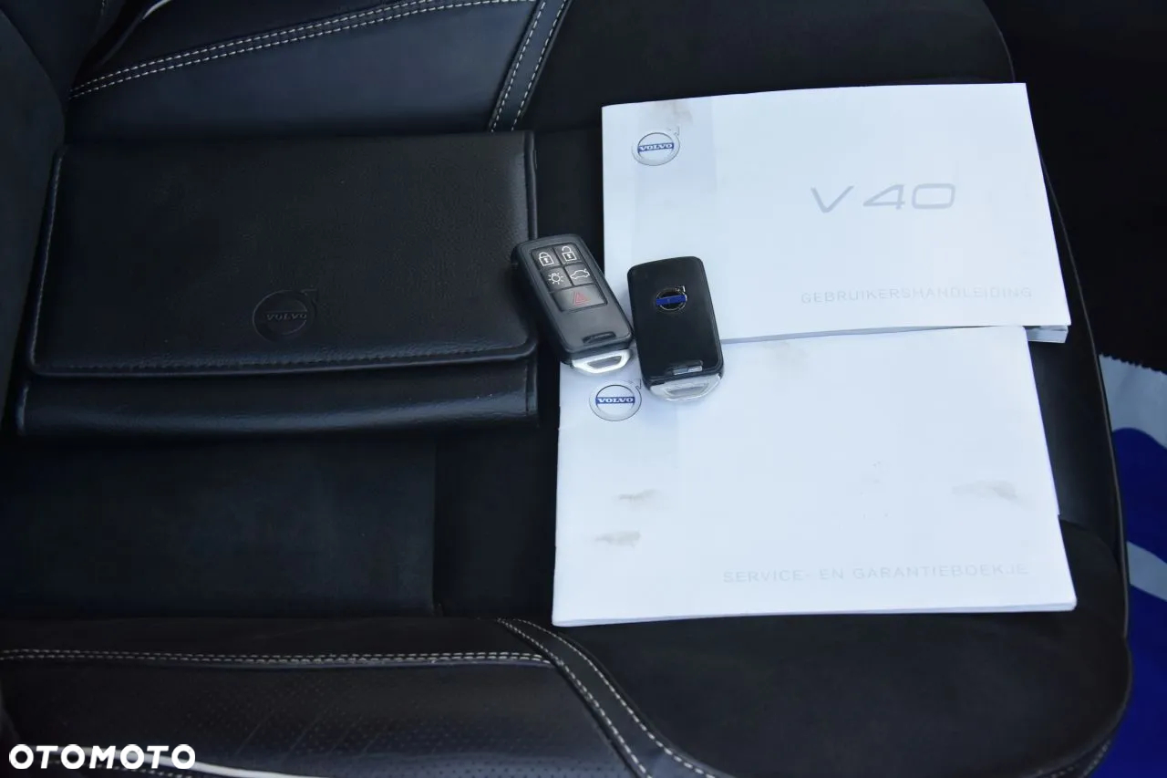 Volvo V40 D2 Drive-E R-Design Momentum - 22