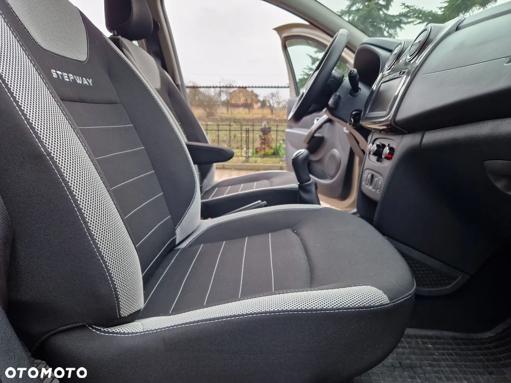 Dacia Sandero Stepway 0.9 TCe Laureate S&S - 23