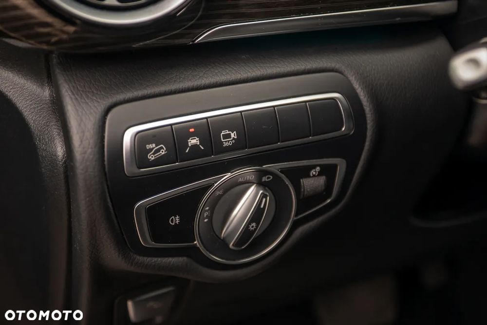 Mercedes-Benz Klasa V 300 d extralang 4Matic 9G-TRONIC Avantgarde - 37