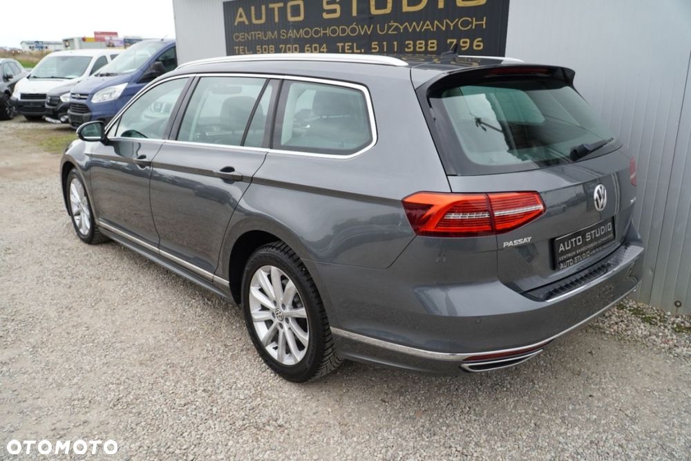 Volkswagen Passat - 33