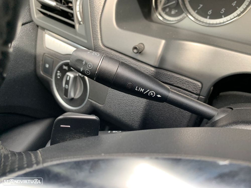 Mercedes-Benz E 220 CDI Avantgarde BlueEfficiency Auto. - 38