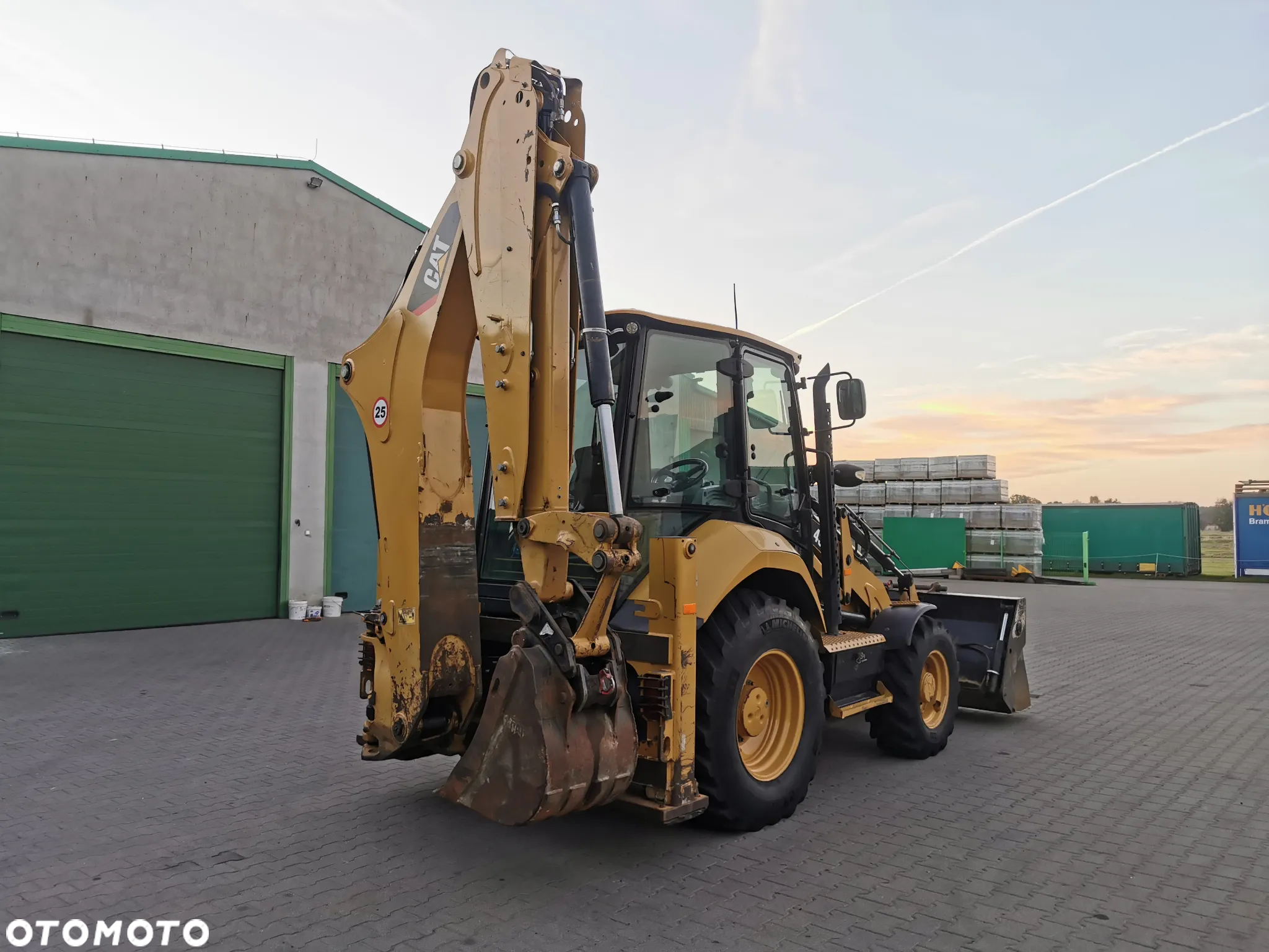 Caterpillar CAT 432F2 Wecon niskopodwozie Scania - 10