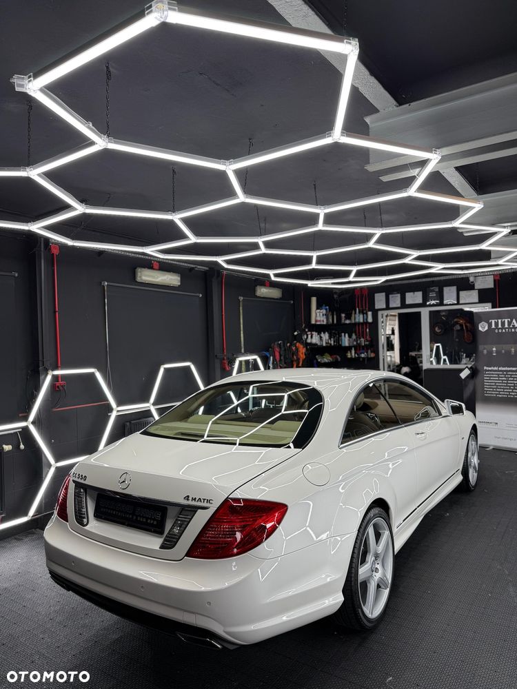 Mercedes-Benz CL - 33