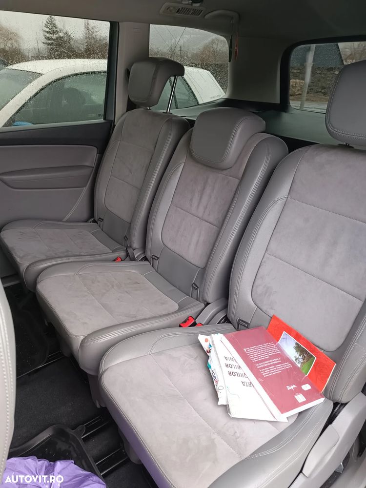 Volkswagen Sharan 2.0 TDI DSG BlueMotion Technology Comfortline - 4