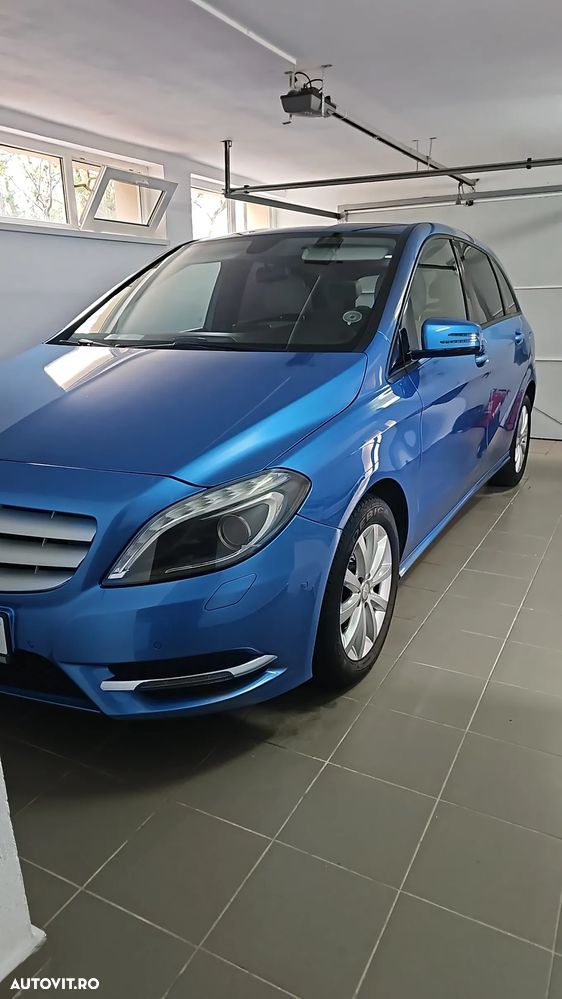 Mercedes-Benz B - 15