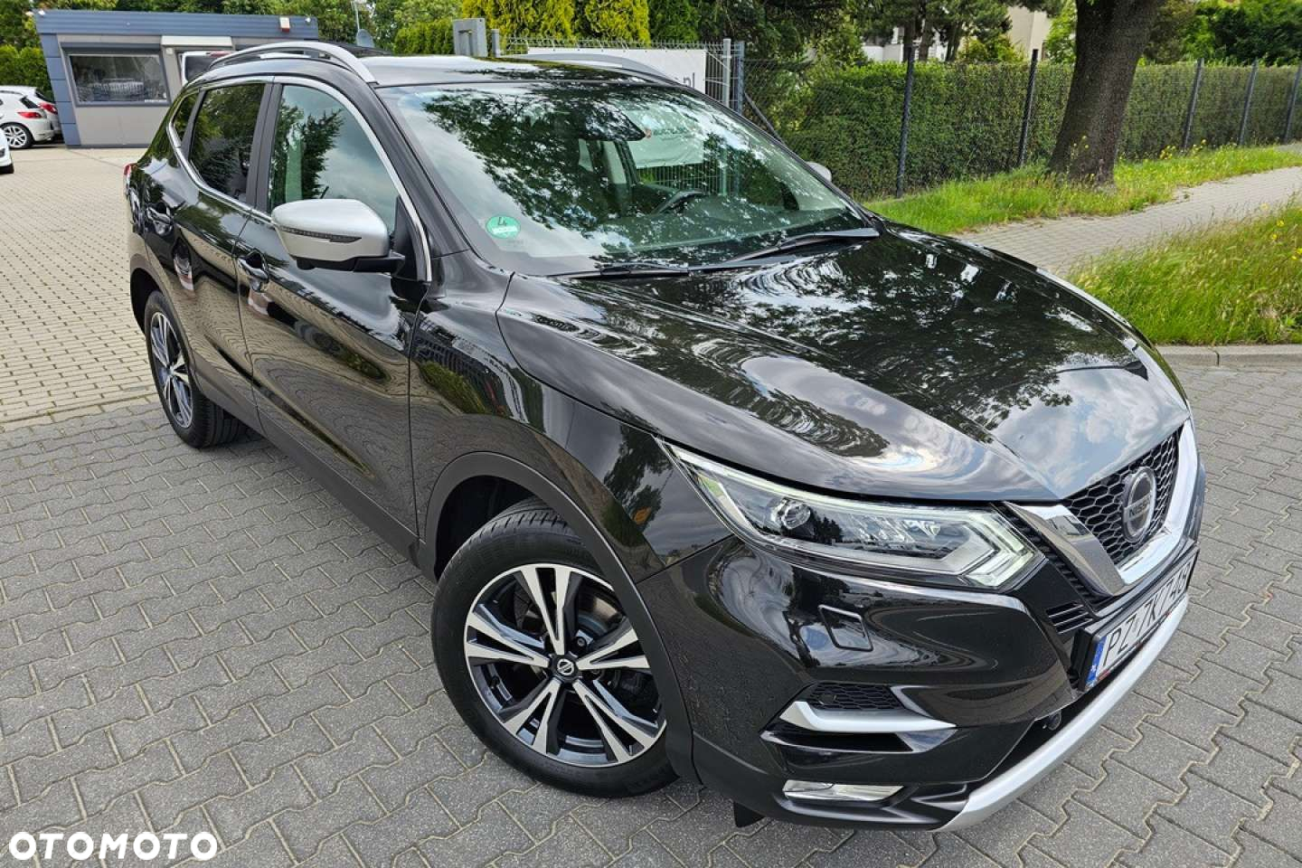 Nissan Qashqai - 2