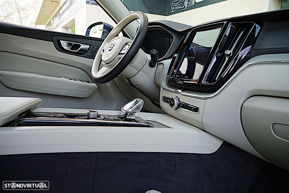 Volvo XC 60 2.0 T8 PHEV Ultimate Bright AWD - 27