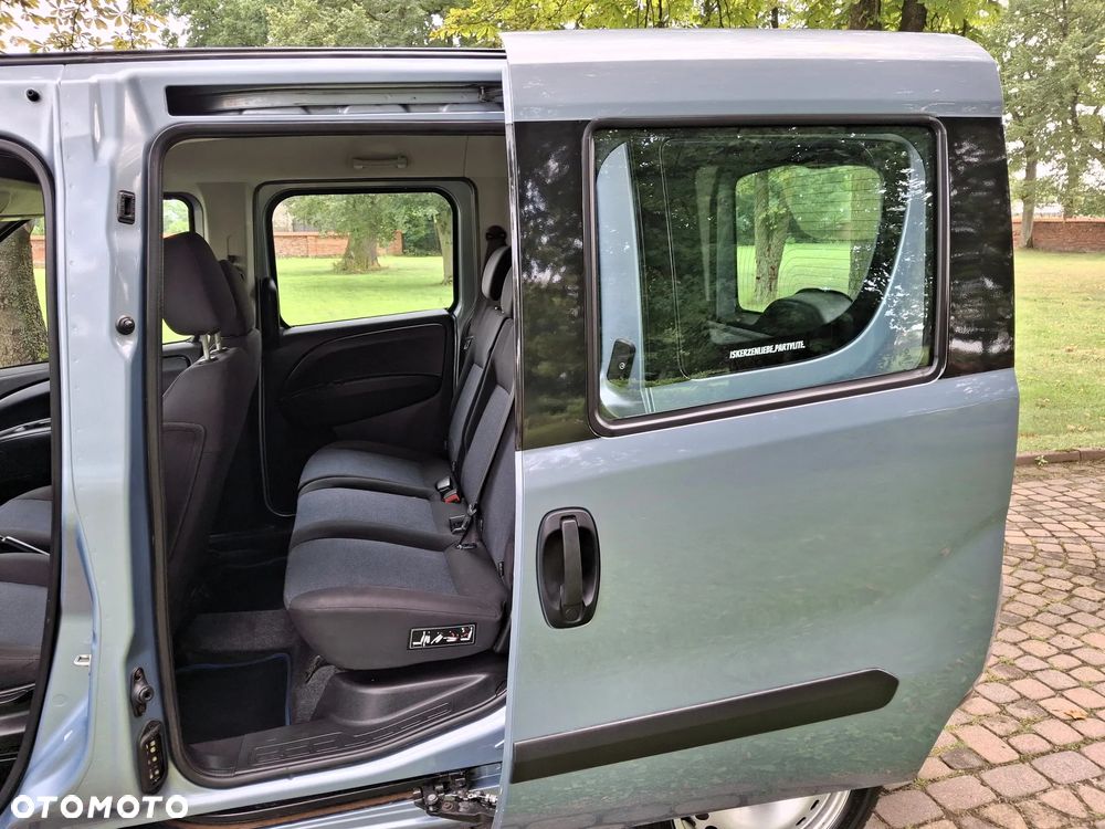 Opel Combo 1.4 Cosmo - 15