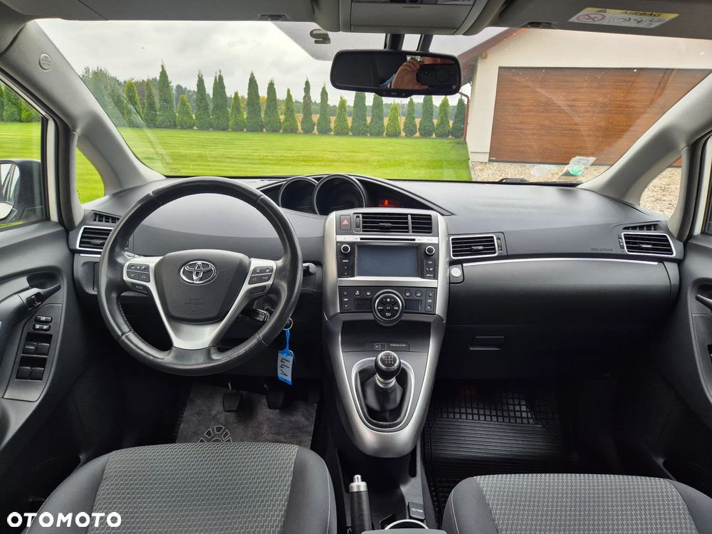 Toyota Verso 1.6 D-4D Premium - 25