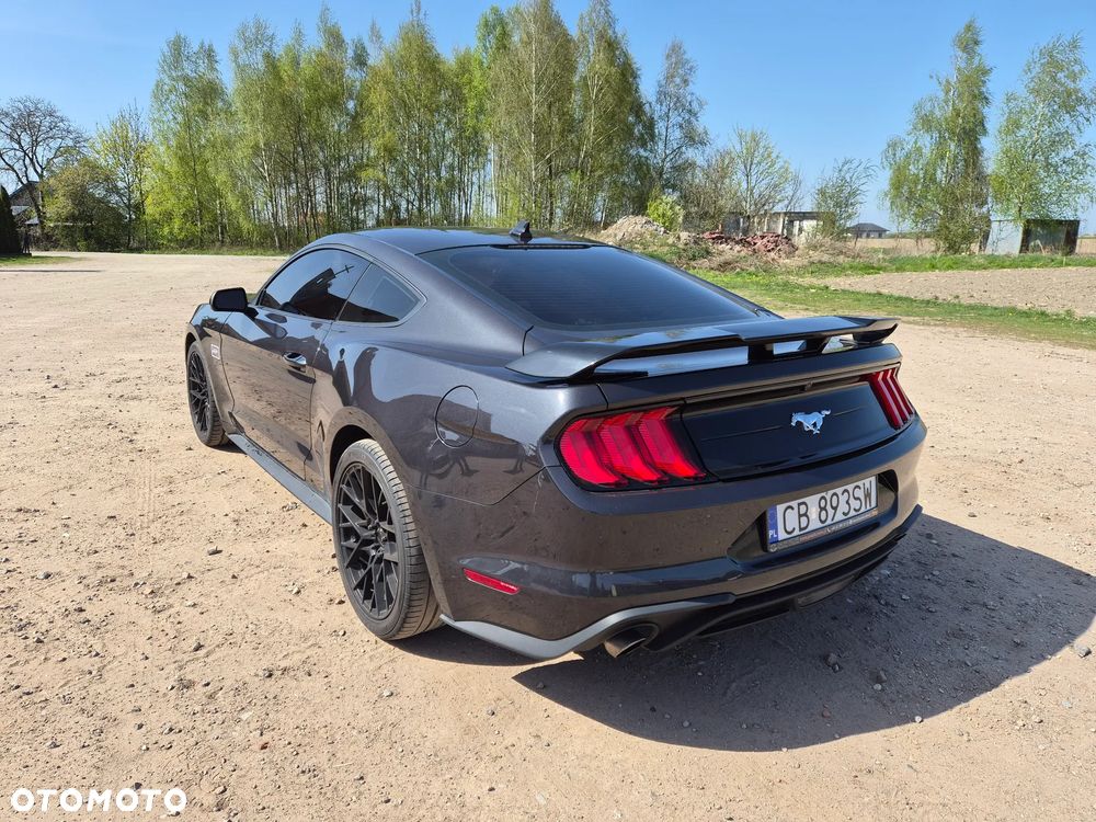 Ford Mustang - 11