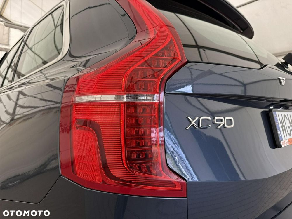 Volvo XC 90 - 30