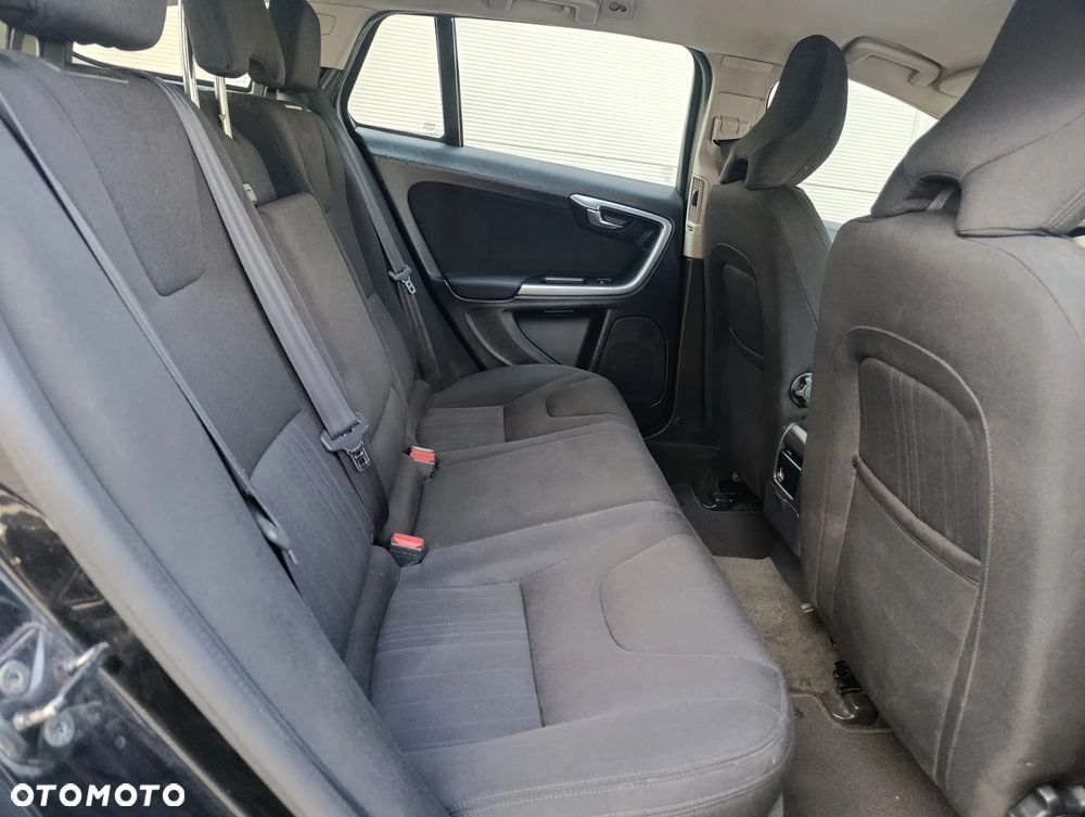 Volvo V60 D2 Edition Pro - 16