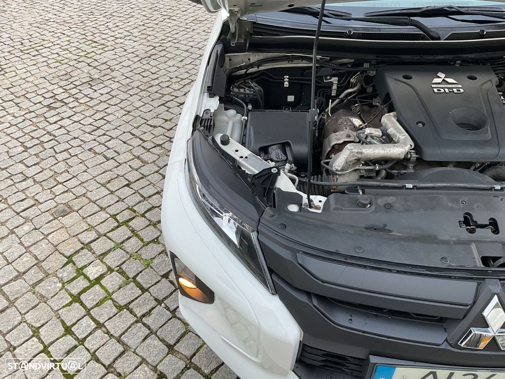 Mitsubishi L200 2.3 DI-D CD Invite Strakar Look 4WD - 41