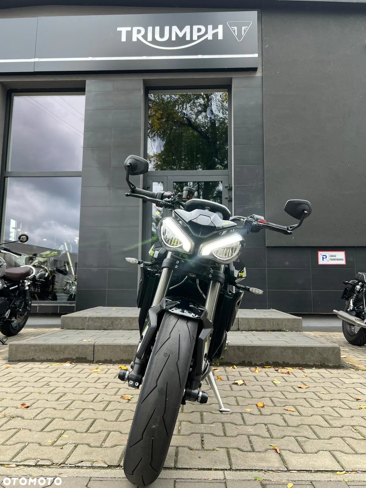 Triumph Street Triple - 7